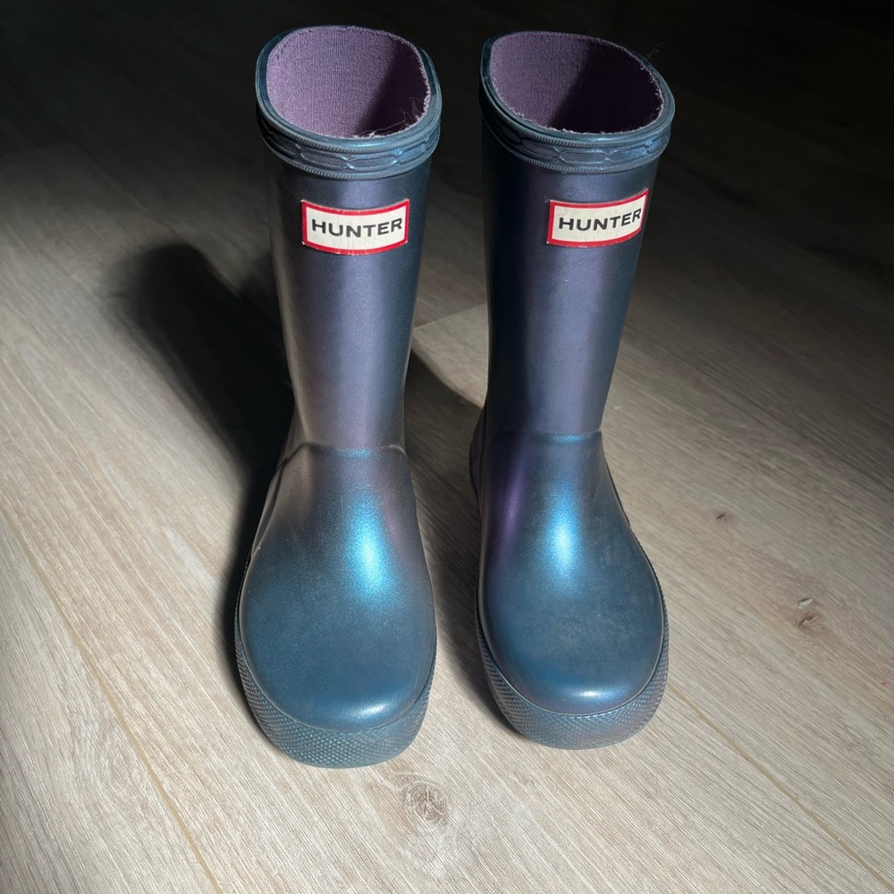 Hunter Metallic Purple Rain Boot Kids size 10